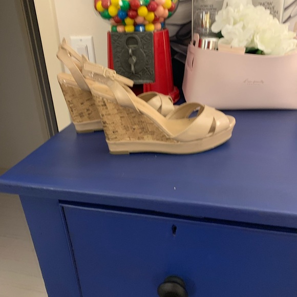 Nude platform wedge heels from New Look Size 9 - Picture 3 of 3